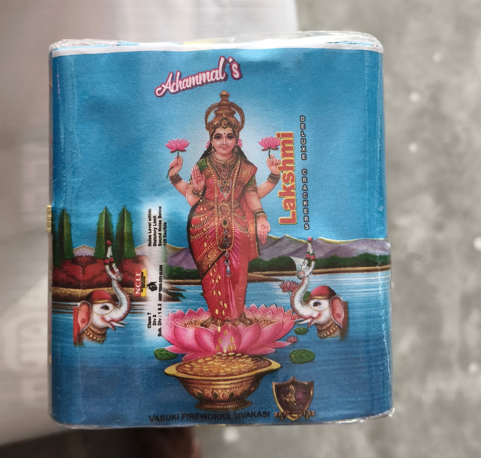 4" Deluxe Lakshmi